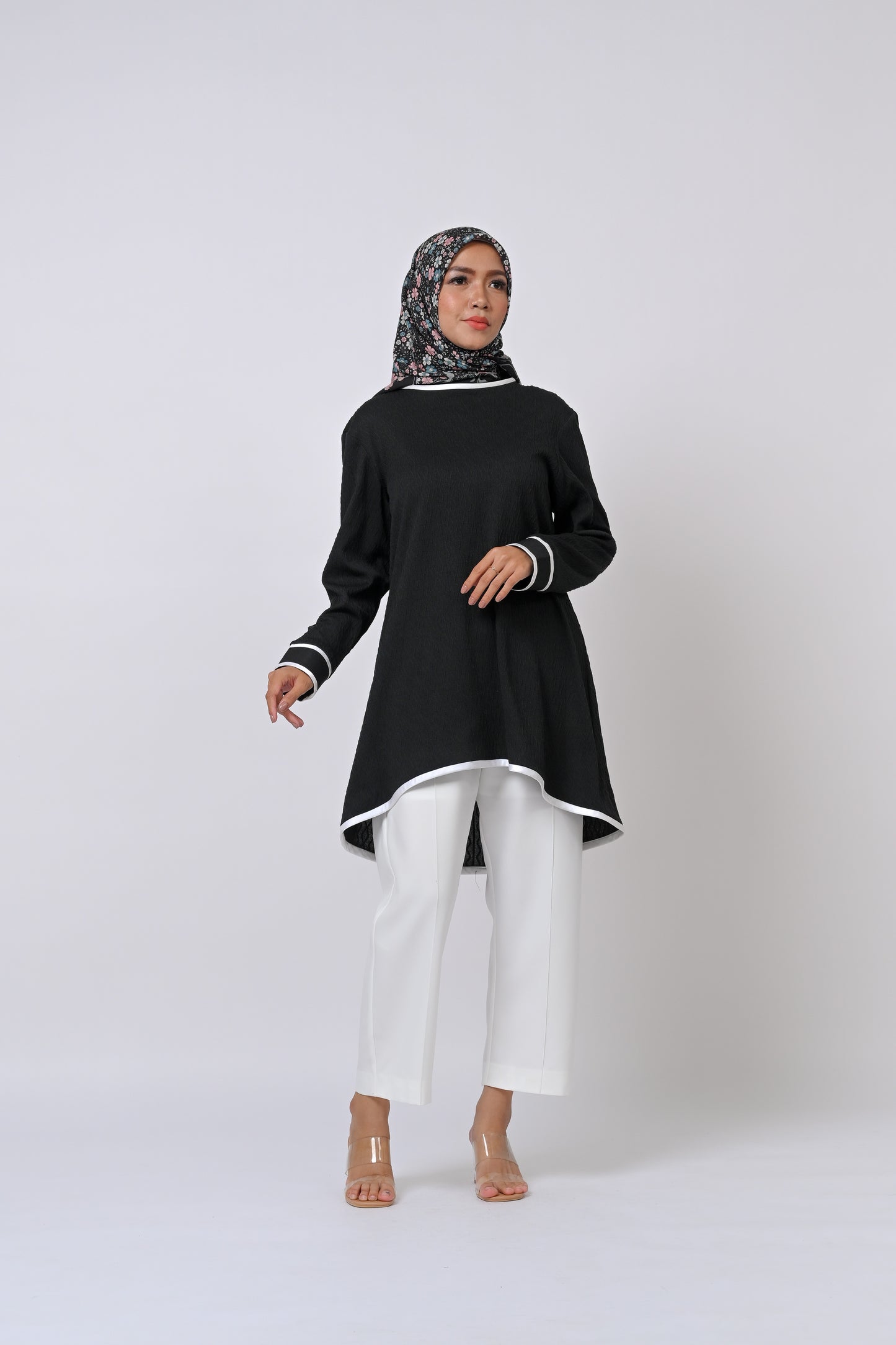 Signature Contrast Knit Top Satin Cuff Detail Black