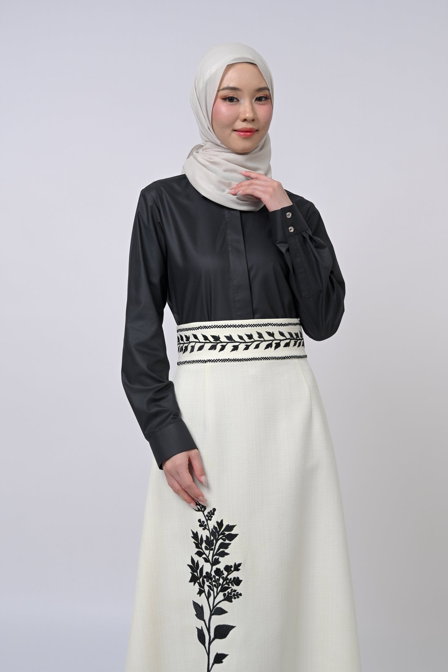 Vivara Cotton Blouse Top Plain Black